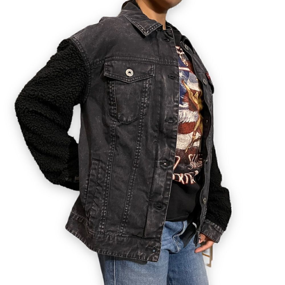 Levi’s Trucker Jacket Denim Jacket